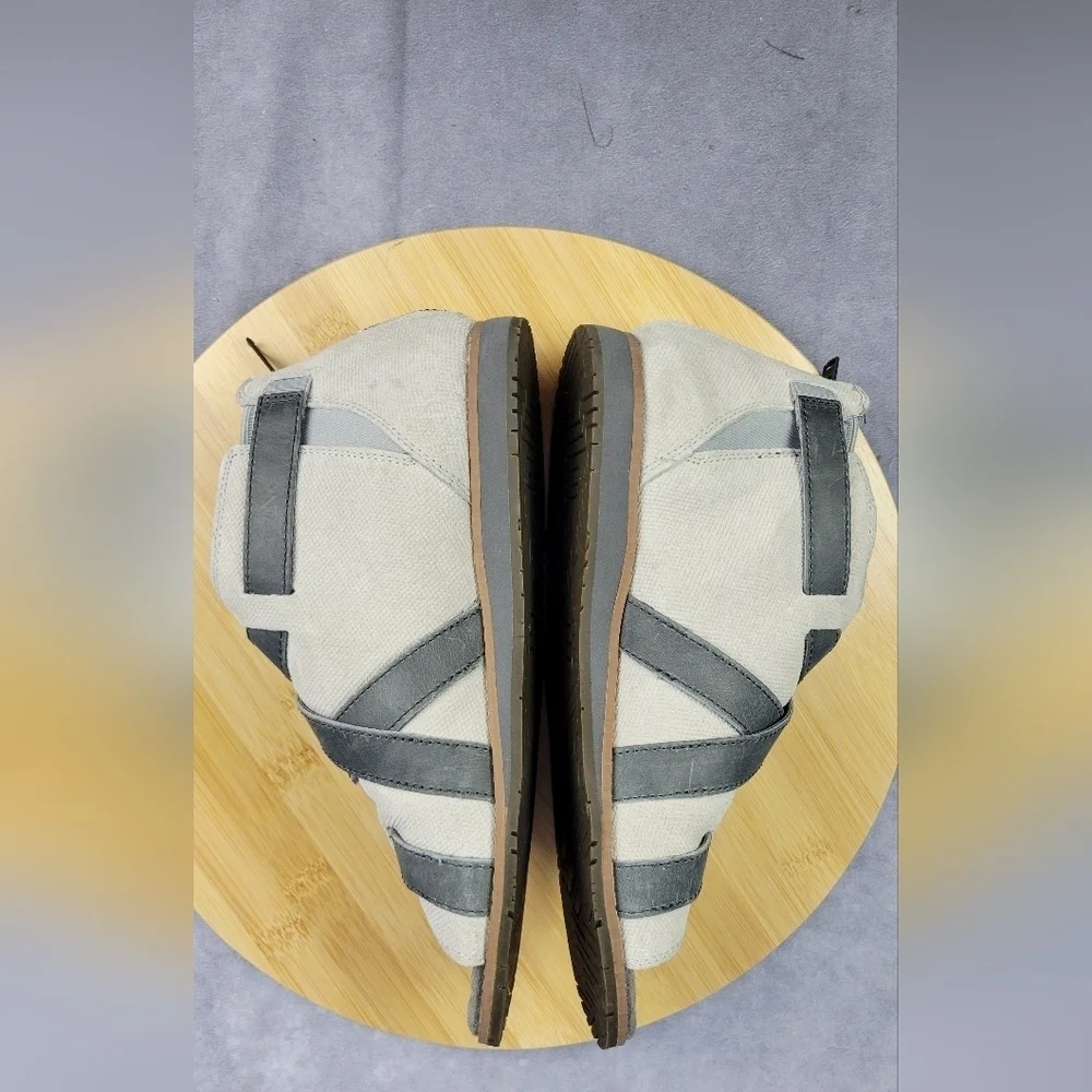 CATERPILLAR CAT Sunswept Gladiator Sandals Women's SIZE 7.5W Grey‎ Shoes Leather